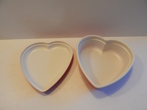 Looney Tunes Heart Shaped Valentines Day Container - Picture 9 of 9