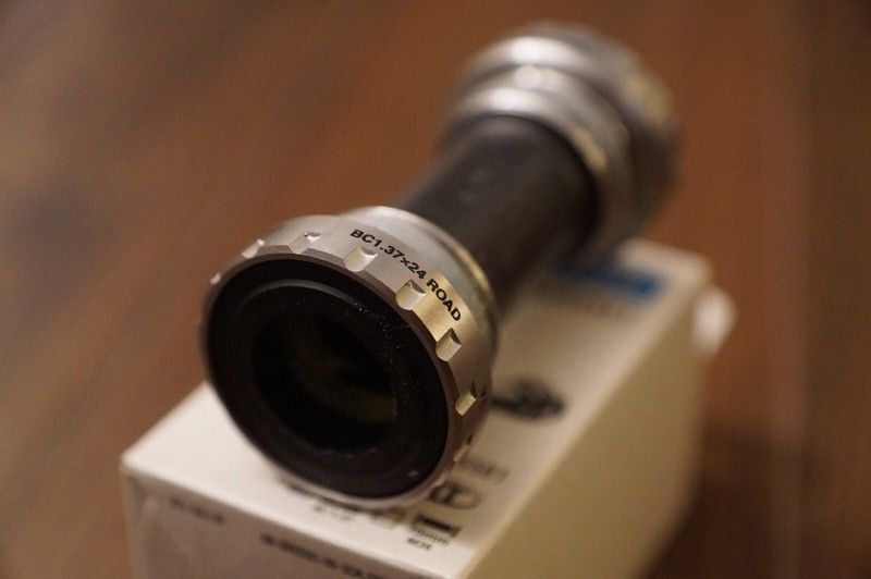 NEW Shimano Tiagra BB-RS501 Hollowtech II External Bottom Bracket 68mm British
