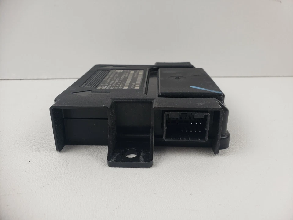 FACTORY OEM USED POWER LIFT GATE KEYLESS ENTRY MODULE 2014-2015 CHEROKEE - Image 3 of 3