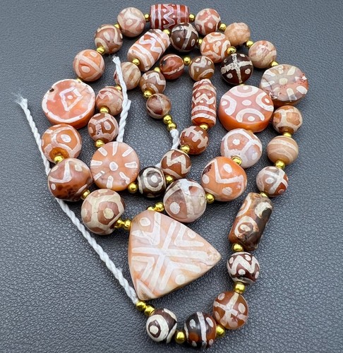 Ancient Etched Carnelian Longevity Beads over 2000 Year Old In great Condition - Picture 2 of 10