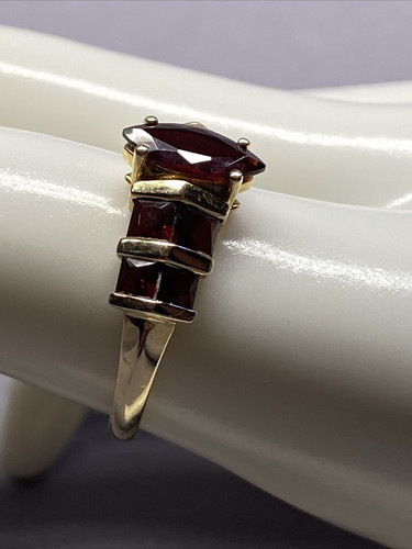Anillo de compromiso de boda promesa de boda de oro amarillo de 14k granates talla 9 3,19 gramos - Imagen 2 de 9