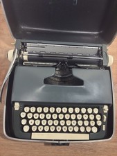 Vintage 1971 Smith Corona  Super Sterling Portable Typewriter & Case-Very Nice thumbnail