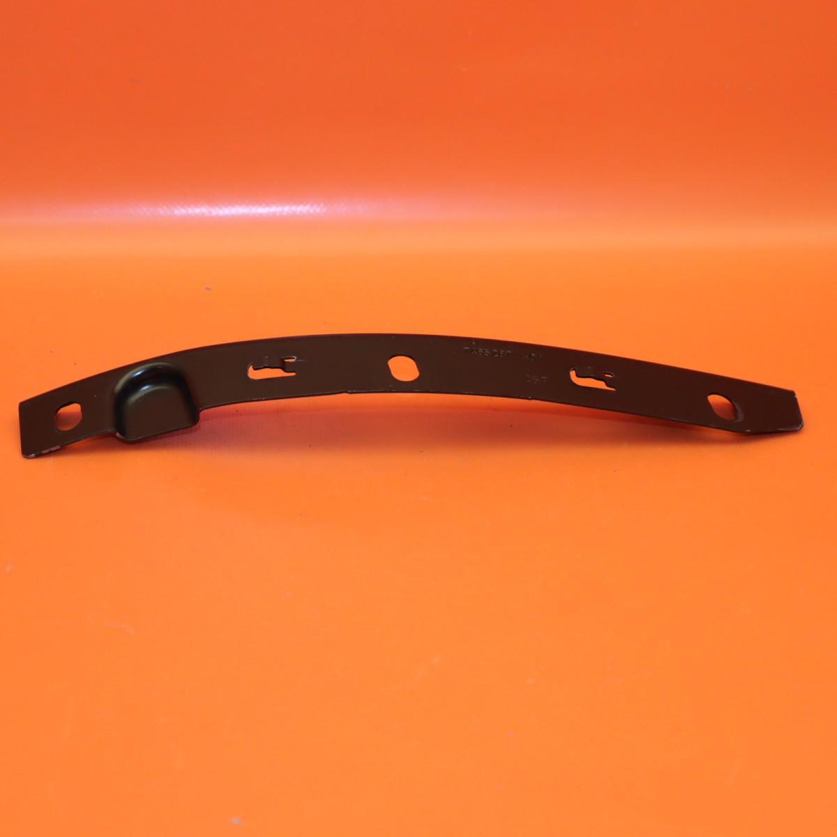 ROLLS ROYCE CULLINAN BUMPER BRACKET LEFT 2020 2021 2022 2023 2024 51117465287