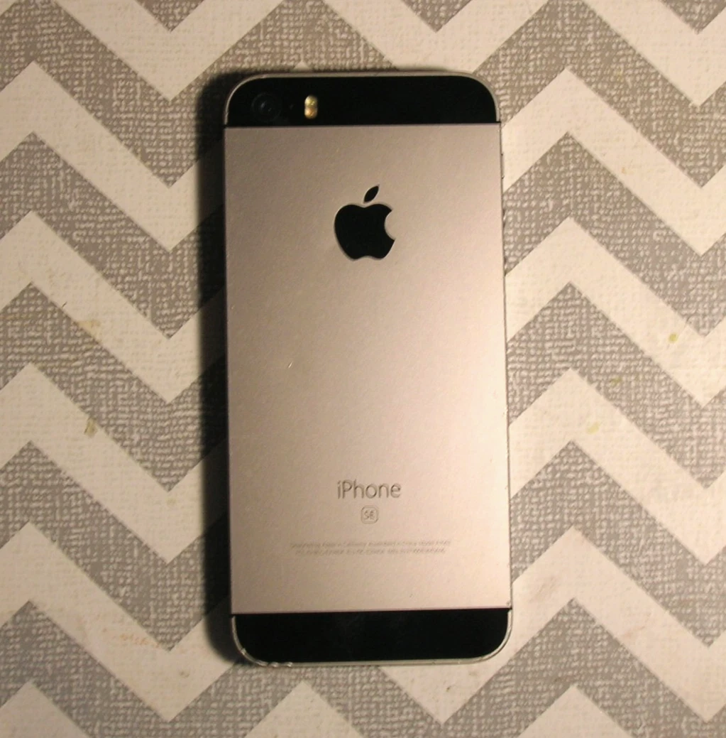 iPhone SE 32GB NFC for sale | eBay
