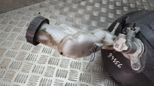 0204054077 Hauptbremszylinder Ausgleichsbehälter 8V51-2B195-AF   DE544892-39