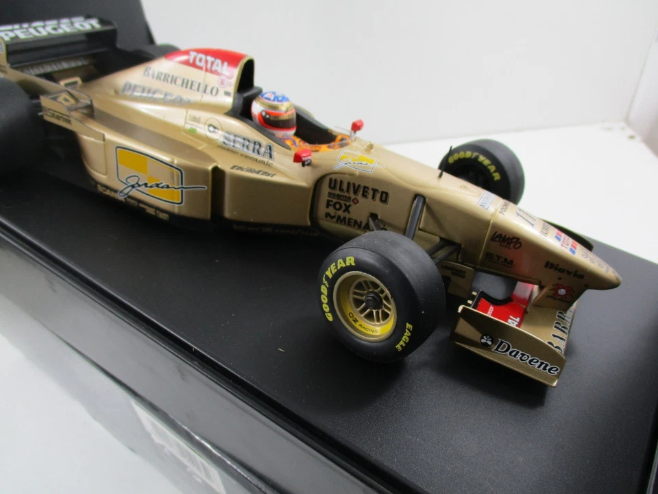 180960011- JORDAN PEUGEOT 196 #11 R.Barrichello 1996 MINICHAMPS 1/18 - Photo 3/4