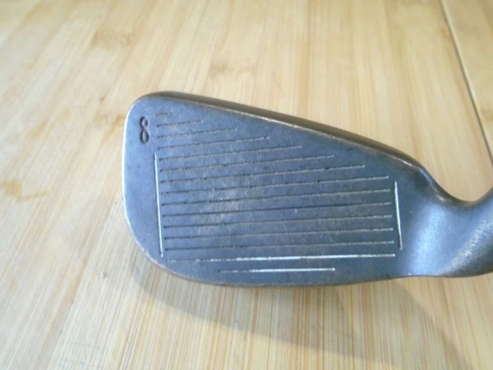 PRE~LOVED LADIES CALLAWAY 8 IRON ~ LADIES  FLEX GRAPHITE SHAFT ~ RIGHT HANDED - Image 2 of 4