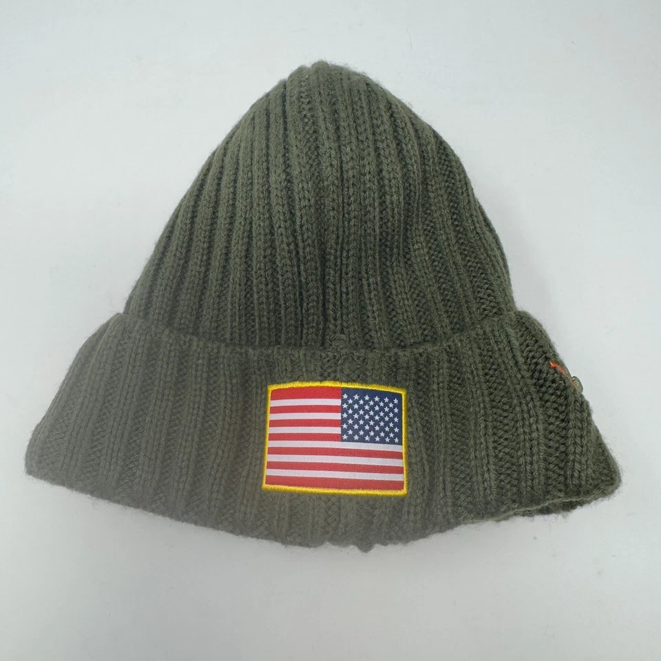 Зеленая зимняя шапка-бини New Era Denver Broncos 2017 NFL Salute To Service для взрослых - Изображение 3 из 4