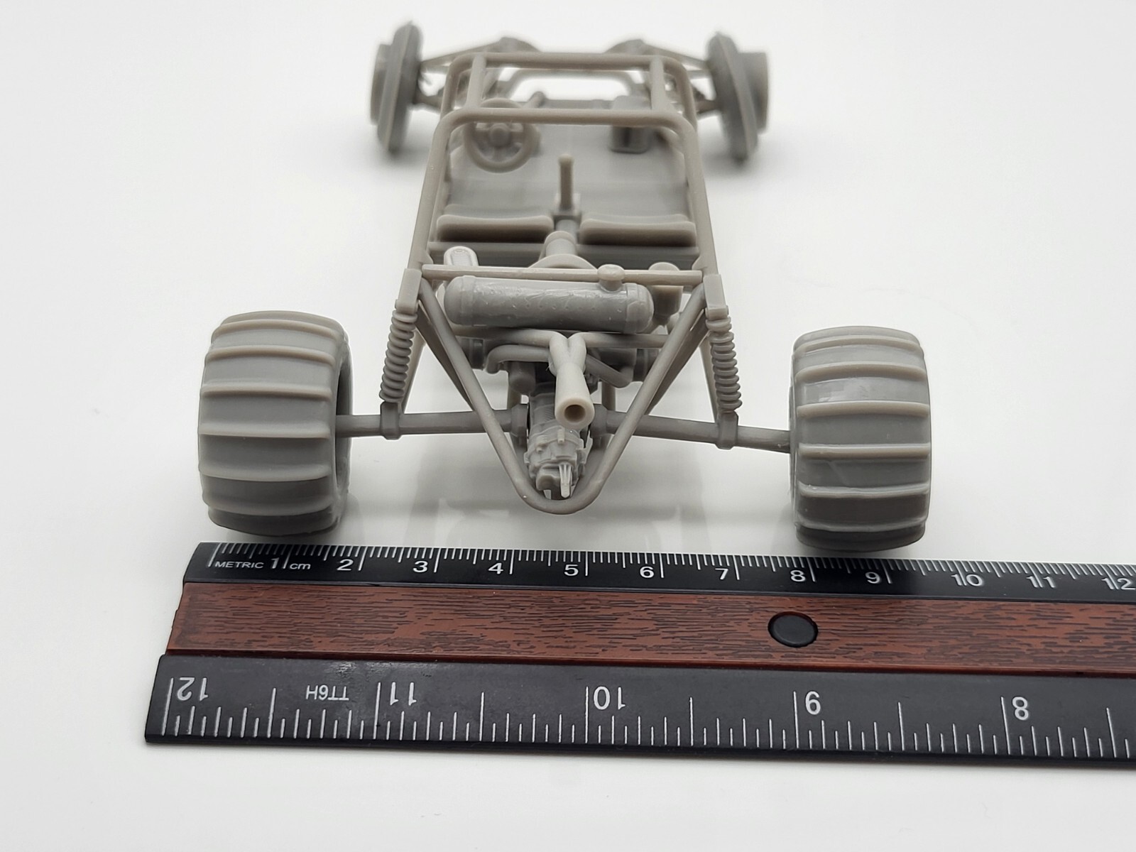 Two-seater Old School Dune Buggy Fully Detailed 1/25 Scale Model Kit 