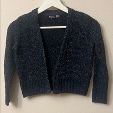 GAP Black Cropped V-Neck Sweater