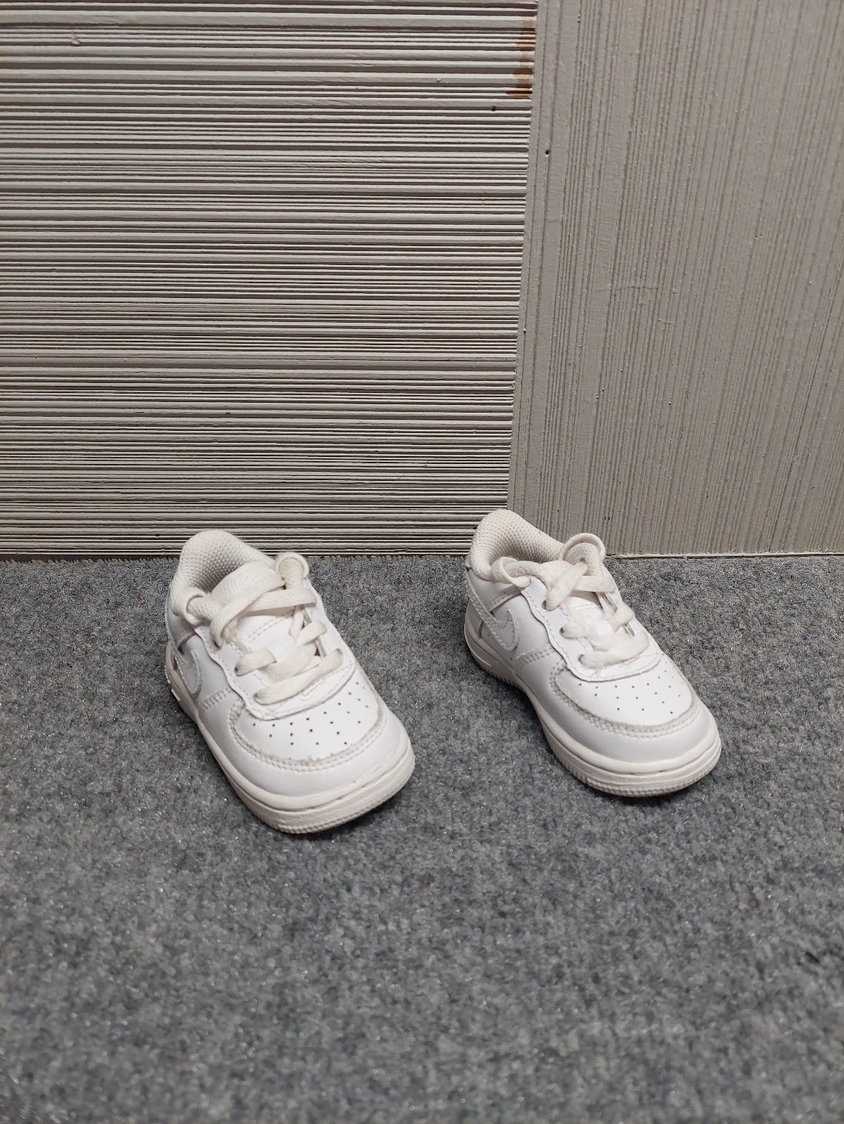 Nike Force 1 Toddler Sneaker 4C White Lace Up Breathable Low Wedge Casual Shoes