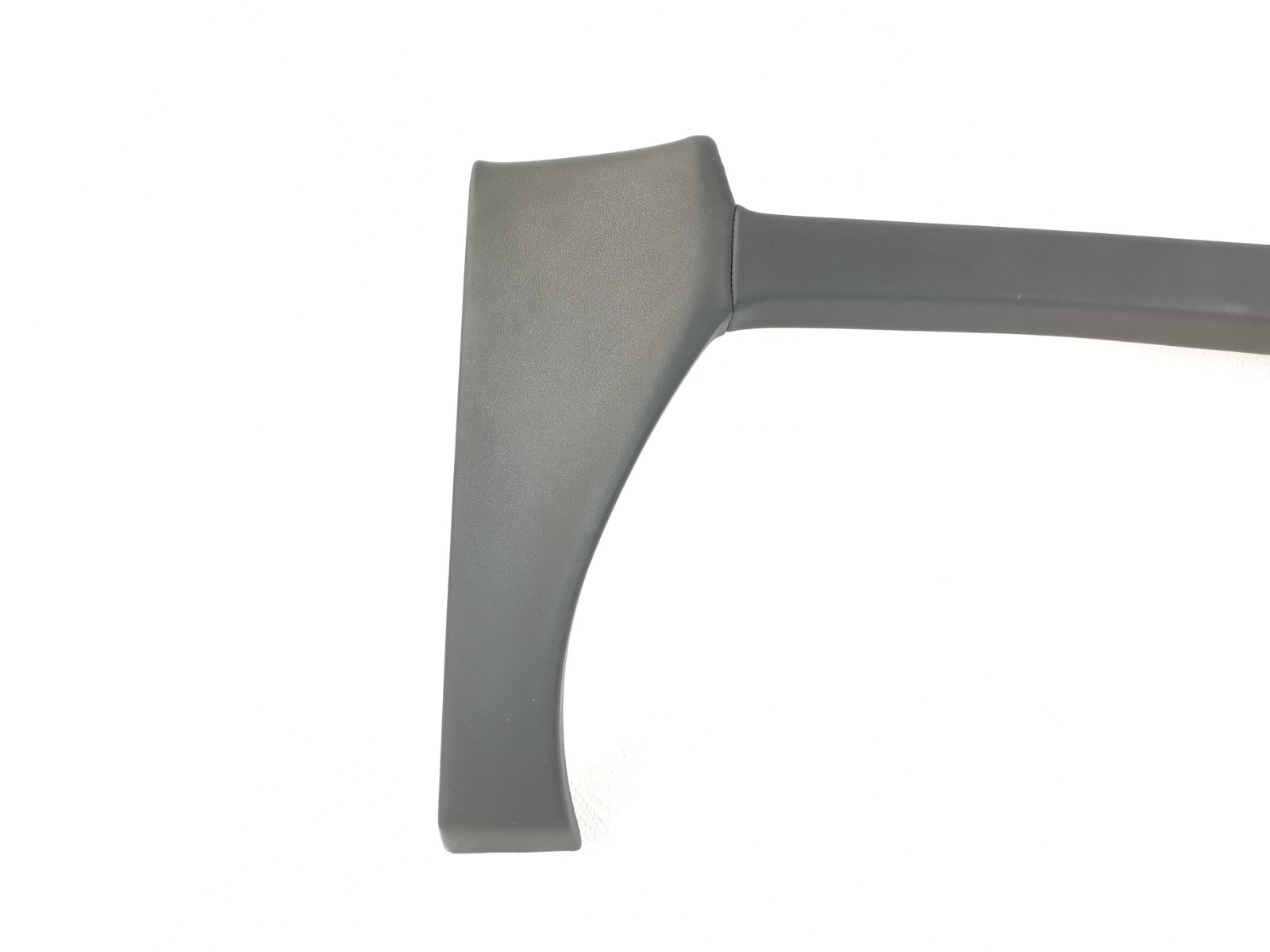 Maserati Levante 3.0 L AWD 2017 Center Console Trim Cover 670049276 OEM