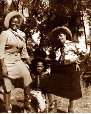 bLACK African American Rodeo Cowgirls 1920s 8 x 10 photo Vintage Old West