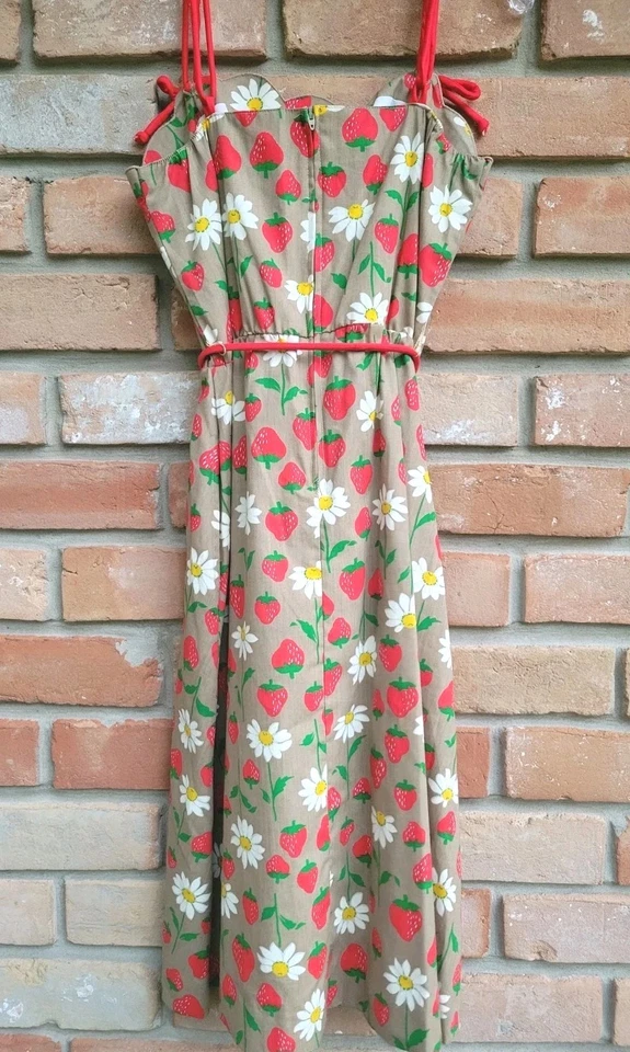 Винтажный сарафан Jenni 70-е с принтом клубника и маргаритка из хлопковой смеси размер 5/6 *читайте* - Изображение 3 из 4