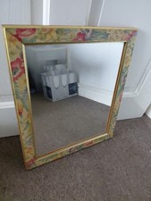 Miroir mural décoratif encadré 36cms x 31cms