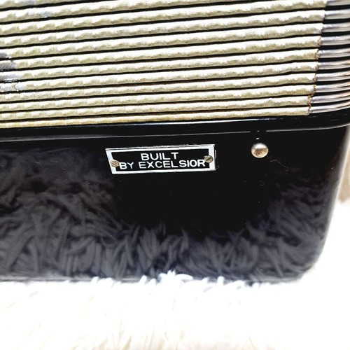 EXCELSIOR 303 Accordion Made in Italy with Hard Case Used - Picture 13 of 18