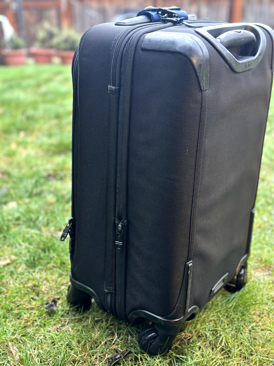 Tumi Alpha 2 International 4-Wheeled Office Carry-On 22