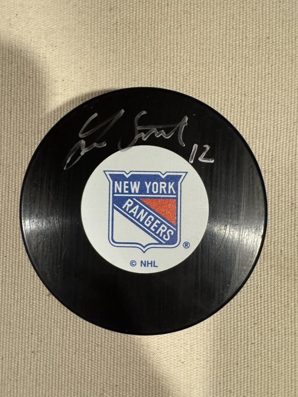 New York Rangers Lee Stempniak Signed Puck