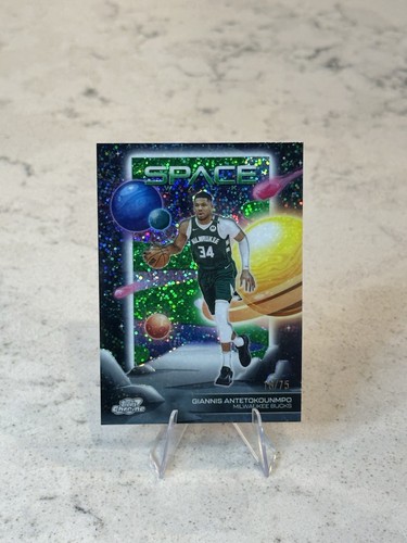 2025 Topps Cosmic Chrome Space Walk Giannis Antetokounmpo Green Space Dust /75