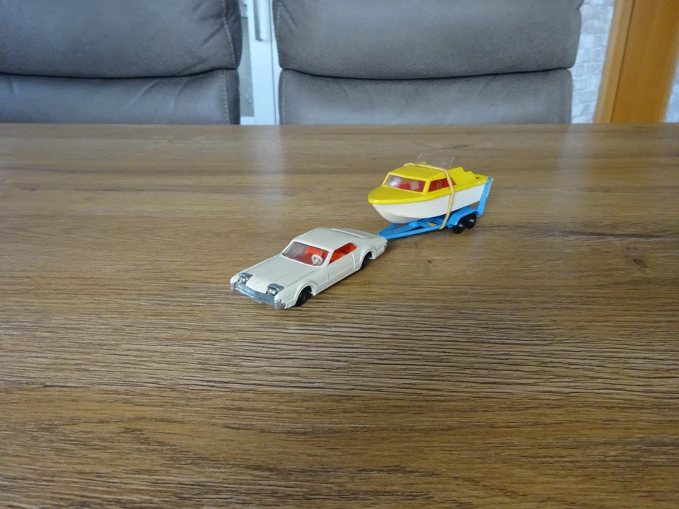 Siku V 297 Oldsmobile Toronado mit Bootsanhänger  60er/70er Jahre Siku Rarität