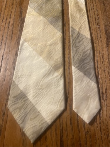 Vintage EUC Valentino Boutique Silk Tie Men’s Necktie Striped Made In Italy - Picture 5 of 10