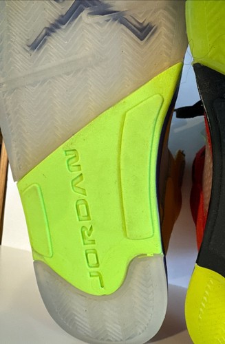Jordan 5 Retro SE Talla 8.5 Solar Naranja Og Todo Rojo Amarillo Azul DS Air Jordan NUEVO - Imagen 12 de 24