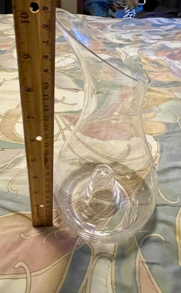 Luigi Bormioli Magnifico 35 Ounce Clear Crystal Wine Decanter Glass Italy 12 in - Image 2 of 4