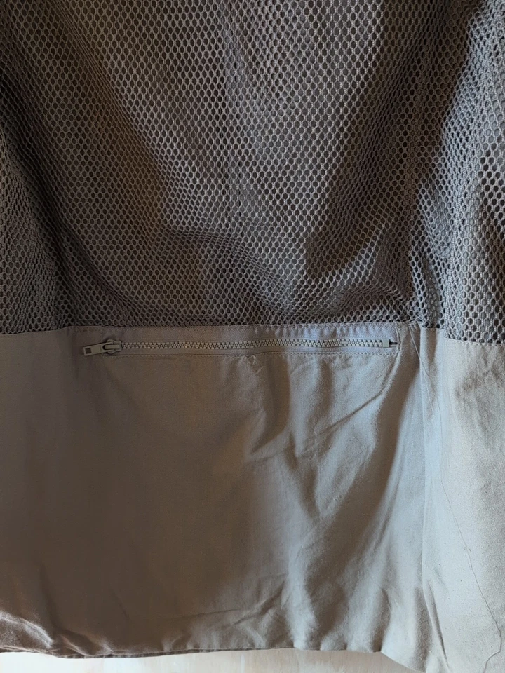 Field & Stream Men's XL Outdoor Multi Pocketed Vented Hunting/Fishing/Safari/... - Image 4 of 4