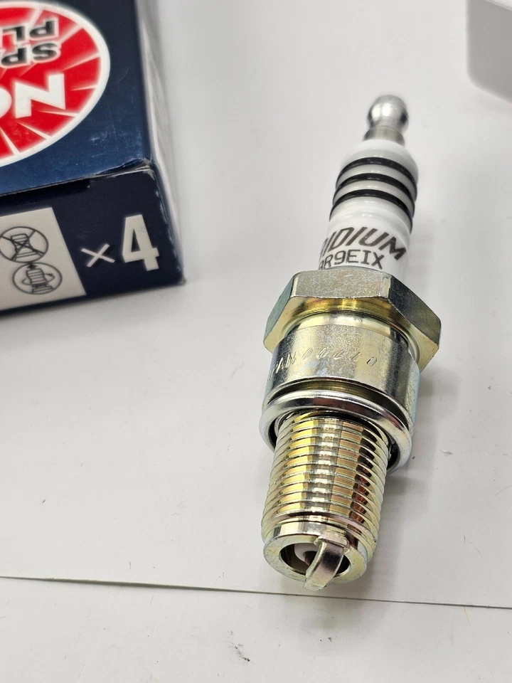(CANTIDAD 8) Bujía NGK Iridium IX BR9EIX 3981 para Honda CR60 1984 Foto 3 de 4