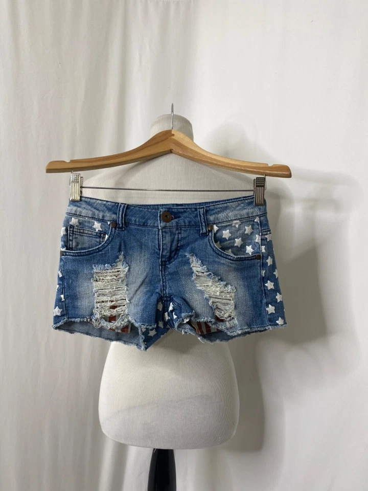 Juniors Size 1 Denim Shorts Xhilaration Blue Red and White Flag 5 Pocket - Image 2 of 4