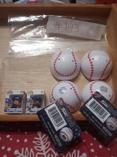 FUNKO BITTY POP LOT OF 2 MLB MOOKIE BETTS OF THE LOS ANGELES DODGE/SHOHEO ONTANI