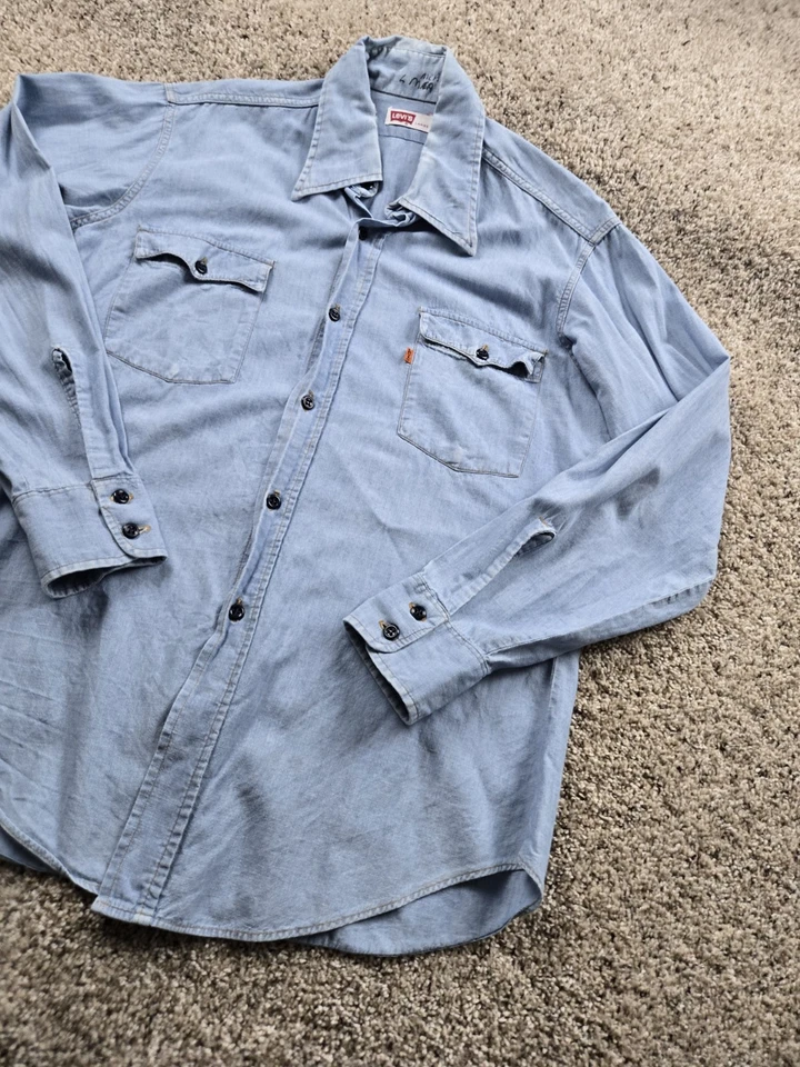Vintage Levi's Shirt Large Chambray Western Orange Tab Pockets Long Sleeve 70s - Image 2 of 4