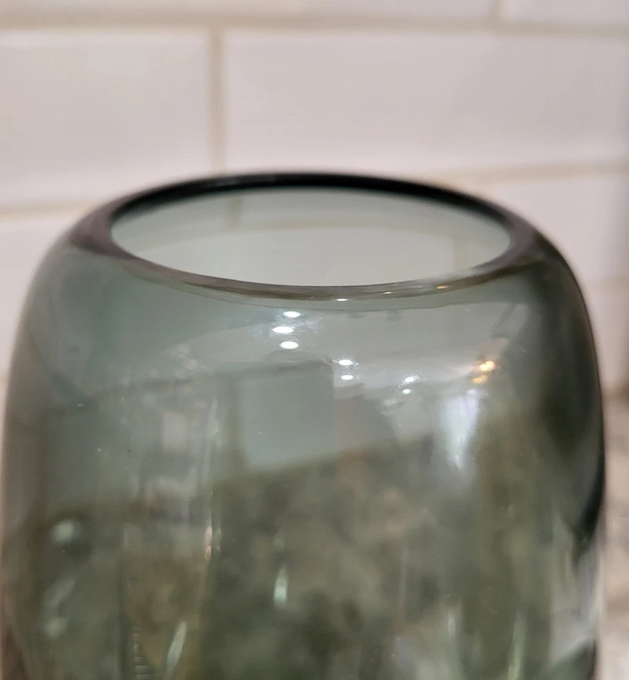 Jarrón de turmalina Wilhem Wagenfeld vintage 1950 soplado a mano corte en frío alemán algo de desgaste Foto 2 de 4