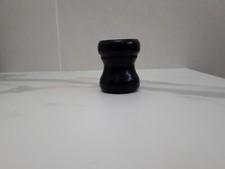 socle en bois rond peint en