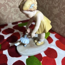 Vintage Bessie Pease Gutmann Figurine "First Steps” 1985 H1866
