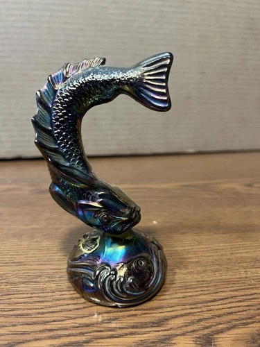 FENTON glass amethyst carnival trout koi fish paper weight