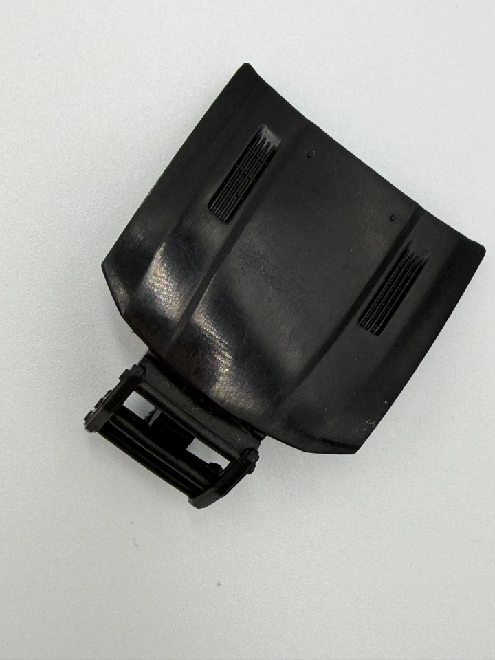 TRANSFORMERS STUDIO SERIES 28 DELUXE CLASS BARRICADE - Image 3 of 4