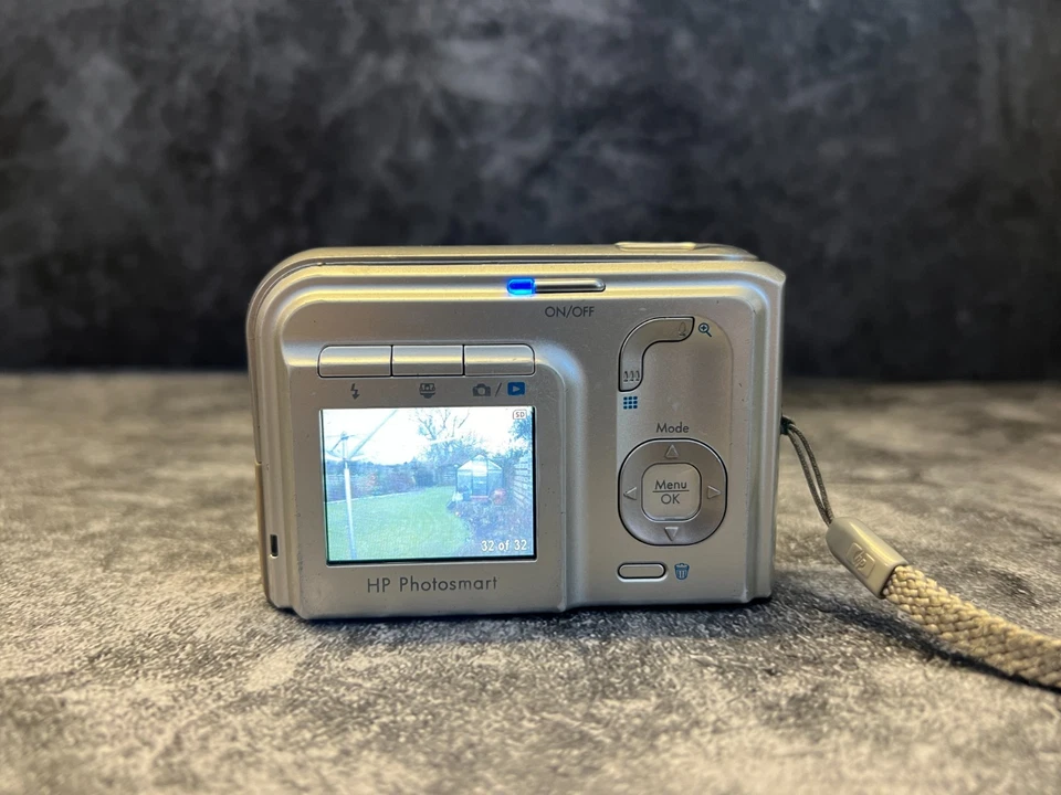 Vintage HP Photosmart M425 5.0MP Compact Digital Camera Silver Digicam Retro - Image 2 of 4