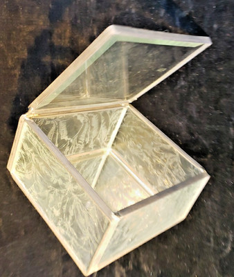 Vtg beveled Mirrored Jewelry trinket bx w/ textured glass & a silver metal frame