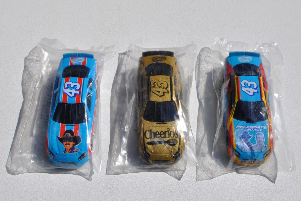 25+ Hot Wheels Racing Diecast Racing Cars Richard Petty for sale