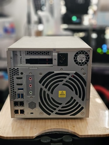 Used QNAP TVS-473e 64G 4 Bay (+2 M.2 SATA SSD) NAS - AMD RX-421BD Quad Core CPU - Picture 3 of 5