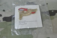 US ARMY PATHFINDER Pin Badge GENUINE ISSUE New in pkg 1983 Free Shipping