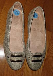 Aerosoles Sherbet Loafers Flats  Shoes Leopard Print Size 7.5 Gold Buckle 284