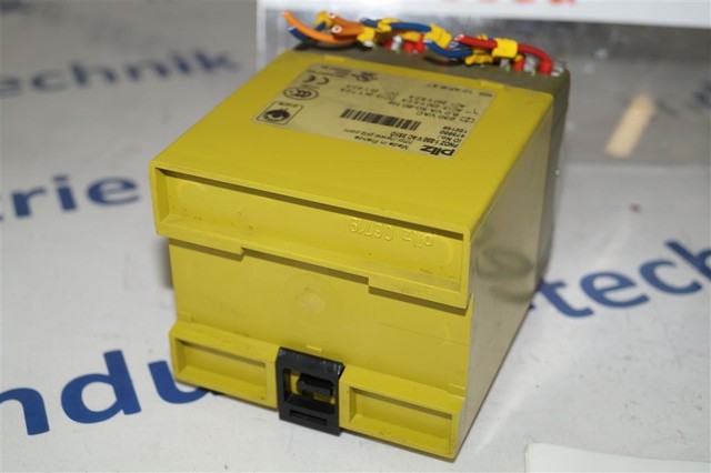 Relais De Sécurité PILZ PNOZ 110 - Modèle 475630 - 110V AC - Occasion En état De Marche