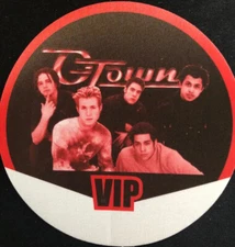 O TOWN   SATIN Backstage  Pass.  " VIP "