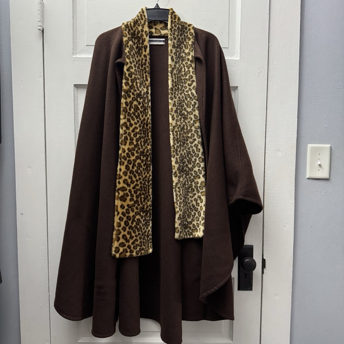 Amanda Smith Cape Poncho Brown Fleece Leopard Trim One Size