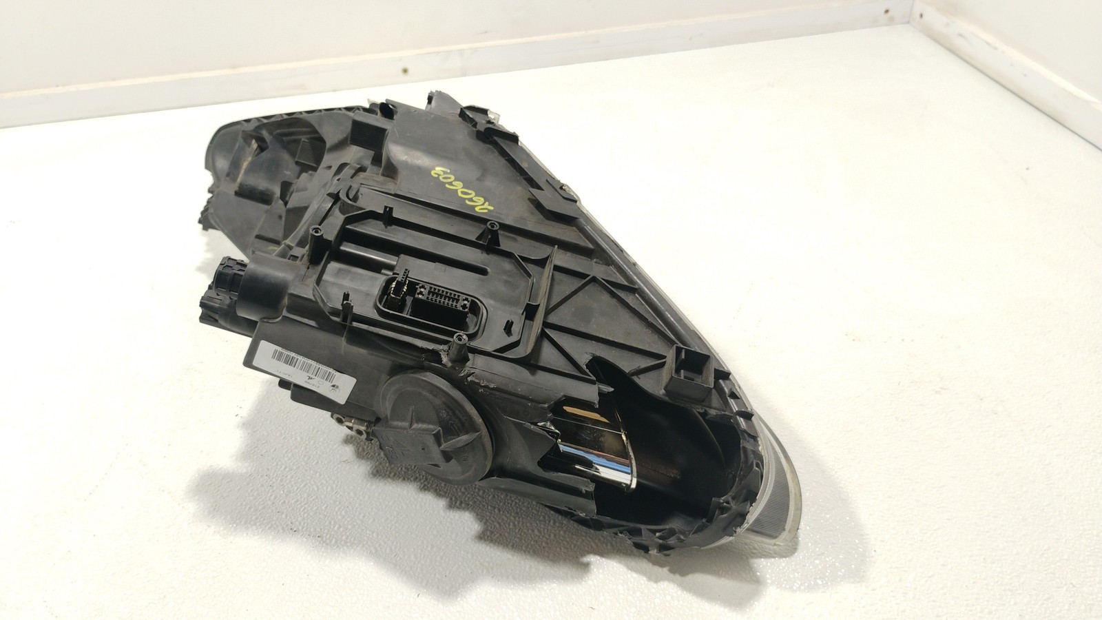 Maserati GranTurismo Right Inner Headlight housing P/N 286385