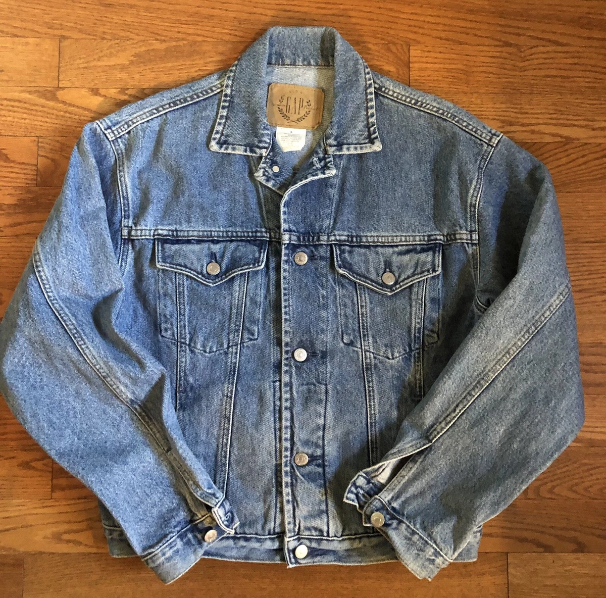 Vintage GAP Worldwide Men's RN54023 Denim Trucker Jacket Small