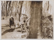 REPRINT OF ORIGINAL WWI PHOTO OF SOLDIERS LOADING SHELLS