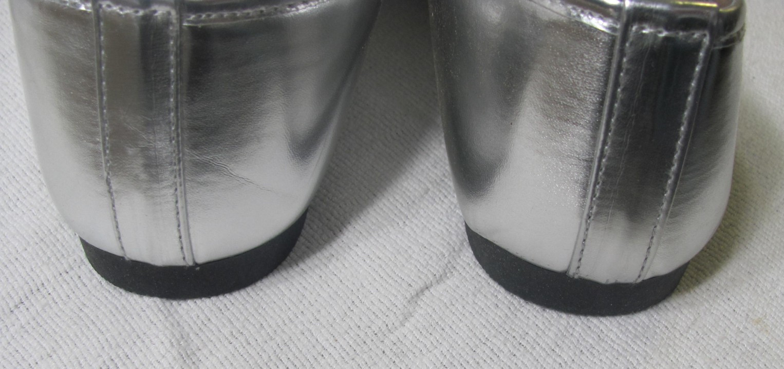 Women's Silvtone Elastic Ankle Strap Ballet Flats Slip On Shoes Sz 8 "New W/Tag"